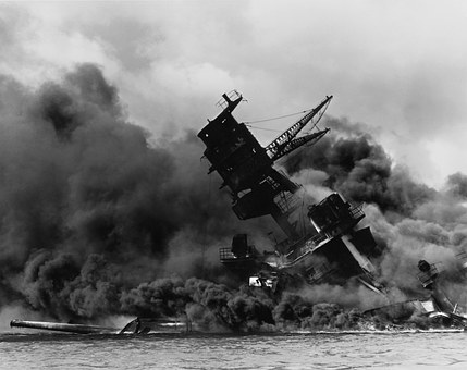 pearl-harbor-ship-exploding